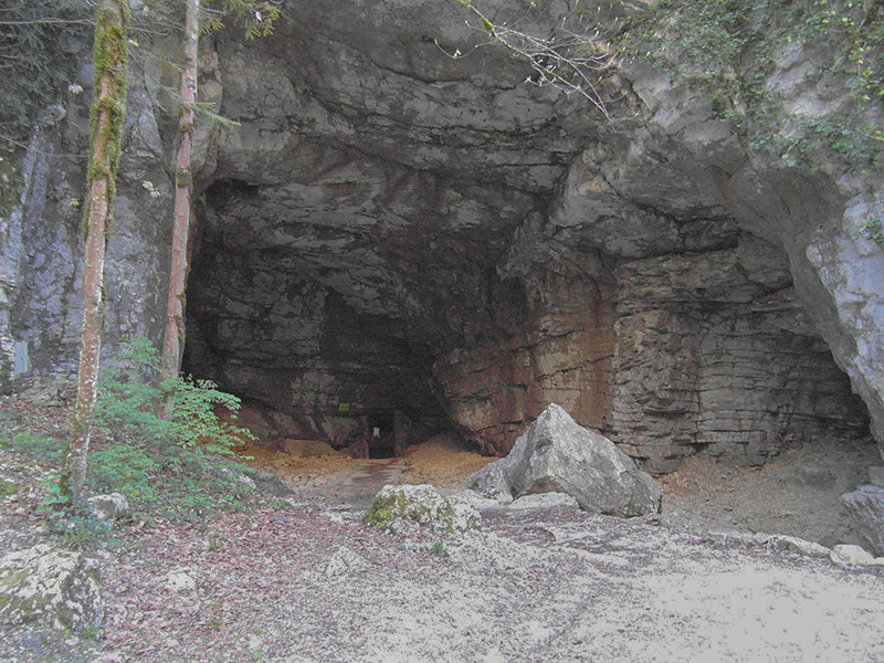 De l’usage des grottes à la Renaissance
